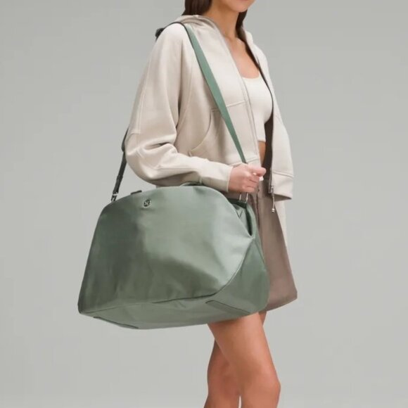 Lululemon City Essentials Bag 25L Eucalyptus Gray Tote Duffel W9EZES - Picture 1 of 15